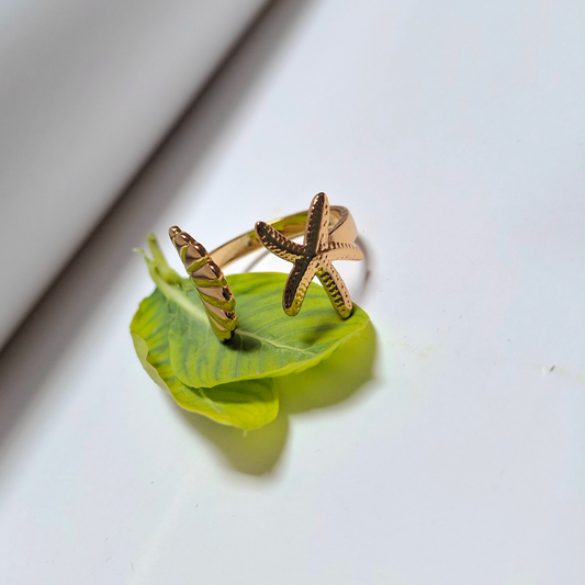 Starfish and seashell design ring for beach-inspired look