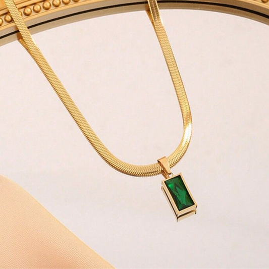 Green geometric gold-plated pendant for trendy modern styling